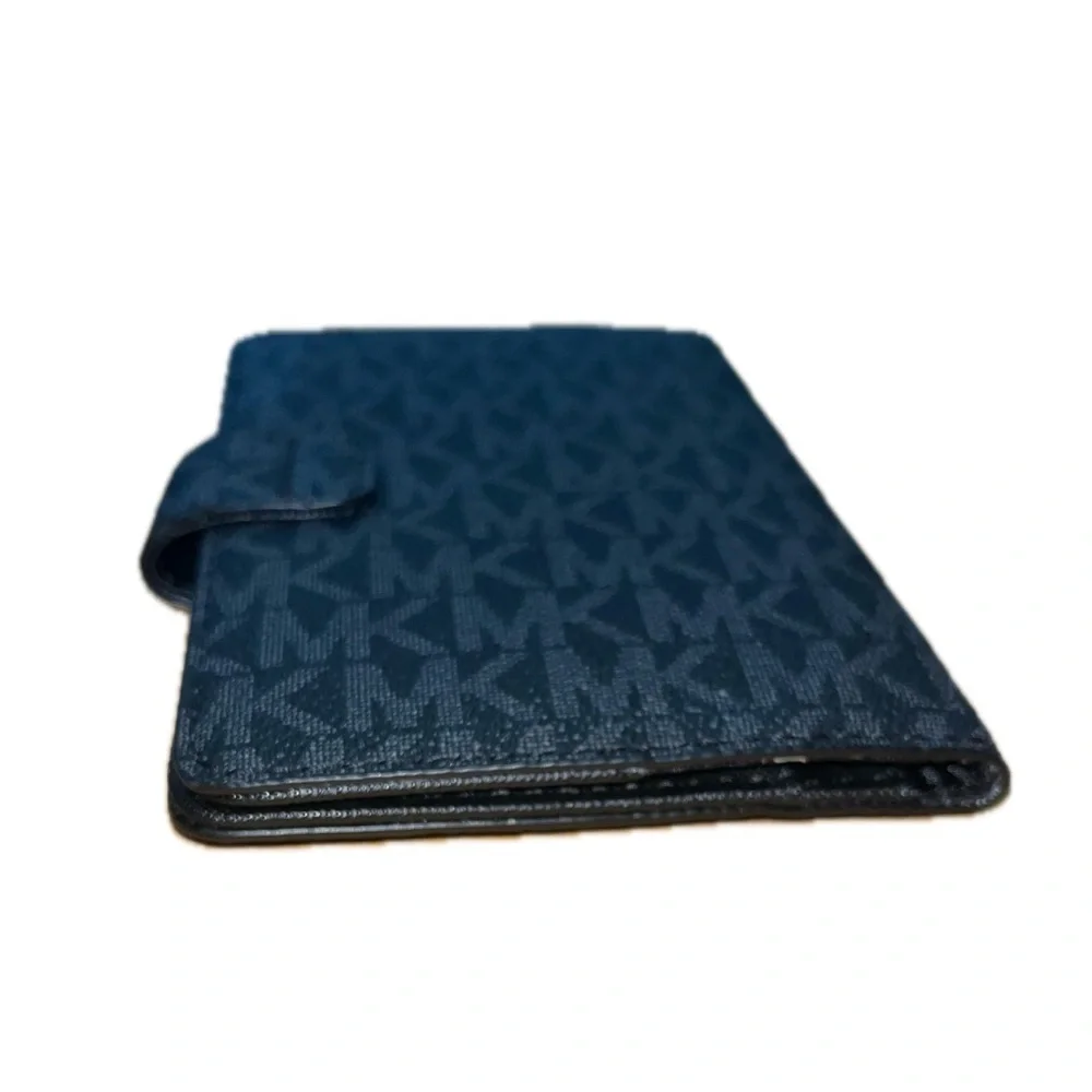 Michael Kors Jet Set Travel Passport Case Wallet, Black